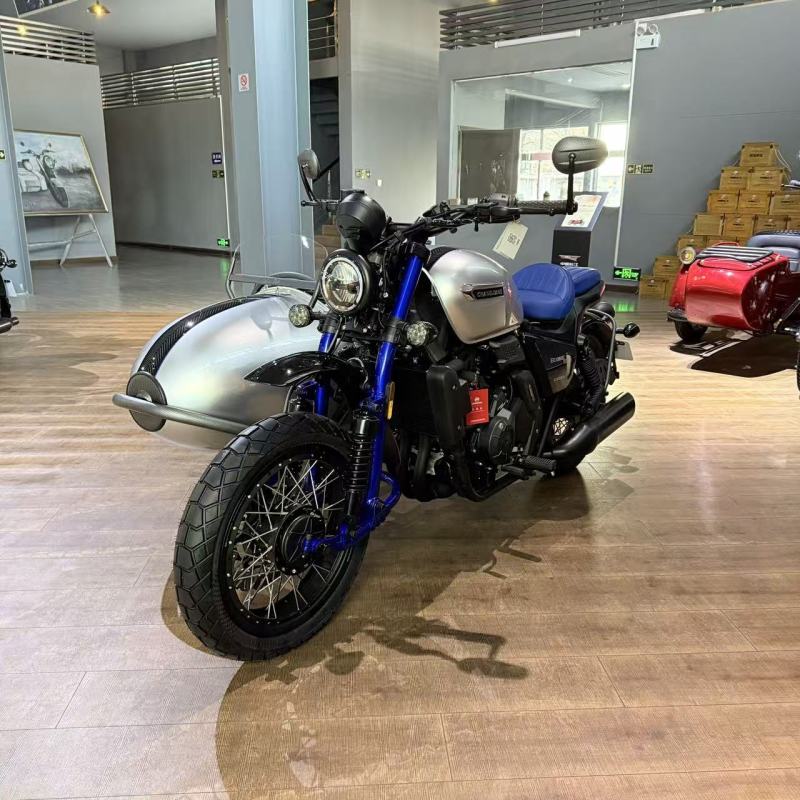 Affordable Travel and Delivery Sidecar Tricycle Two-seater 450cc Sidecar Tricycle with Customizable Colors