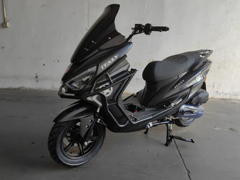 2026 Factory Direct Sales 150cc Stylish and Affordable Two-Wheeled Scooter