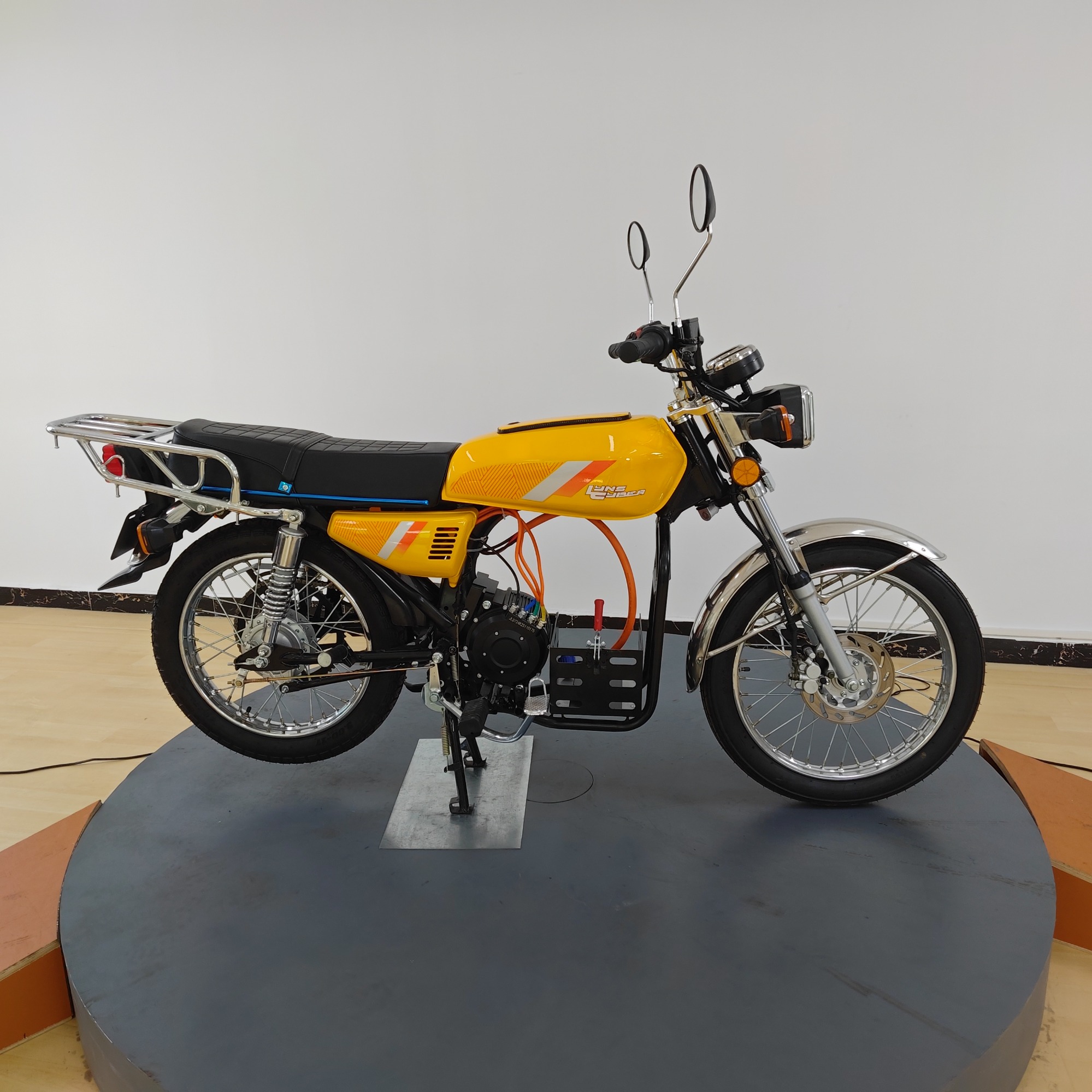72V 50ah Lithium Battery Two-Wheeled Electric Motorcycle, Equipped with a 3000-4000W High-Power Motor.