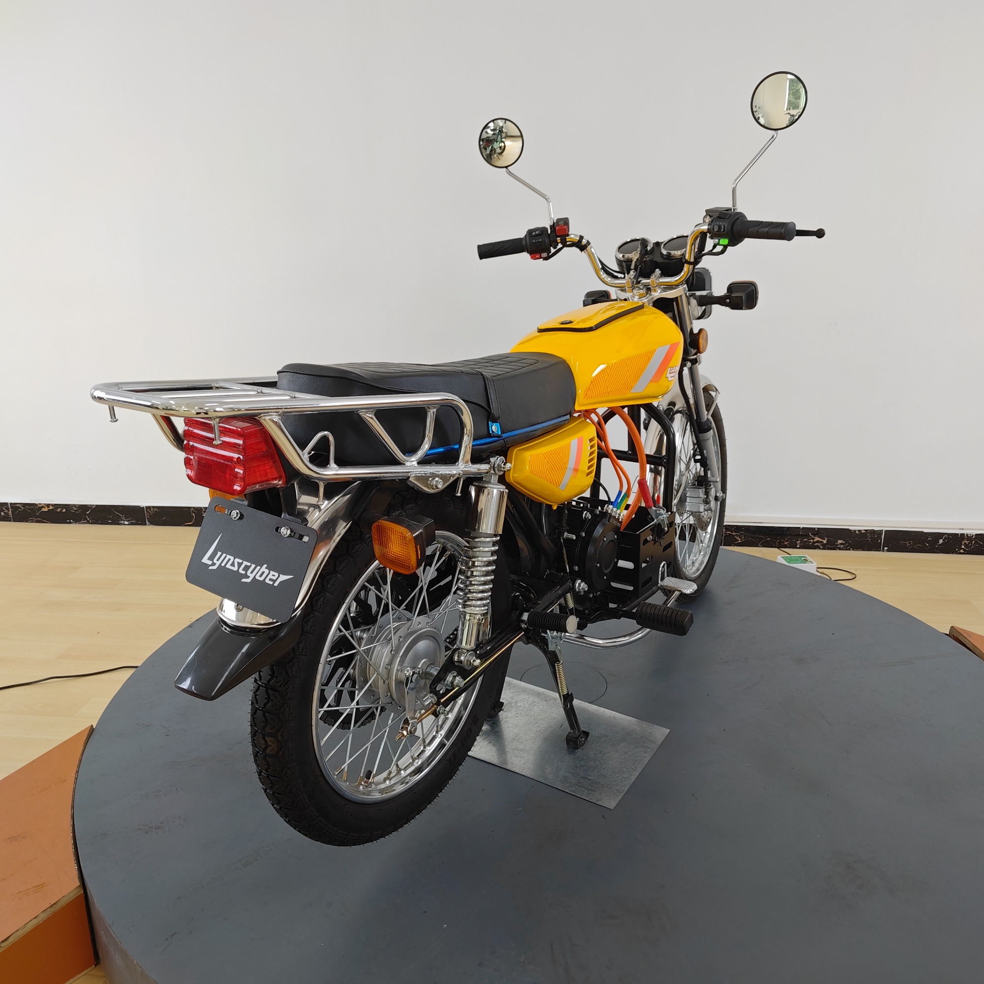 72V 50ah Lithium Battery Two-Wheeled Electric Motorcycle, Equipped with a 3000-4000W High-Power Motor.