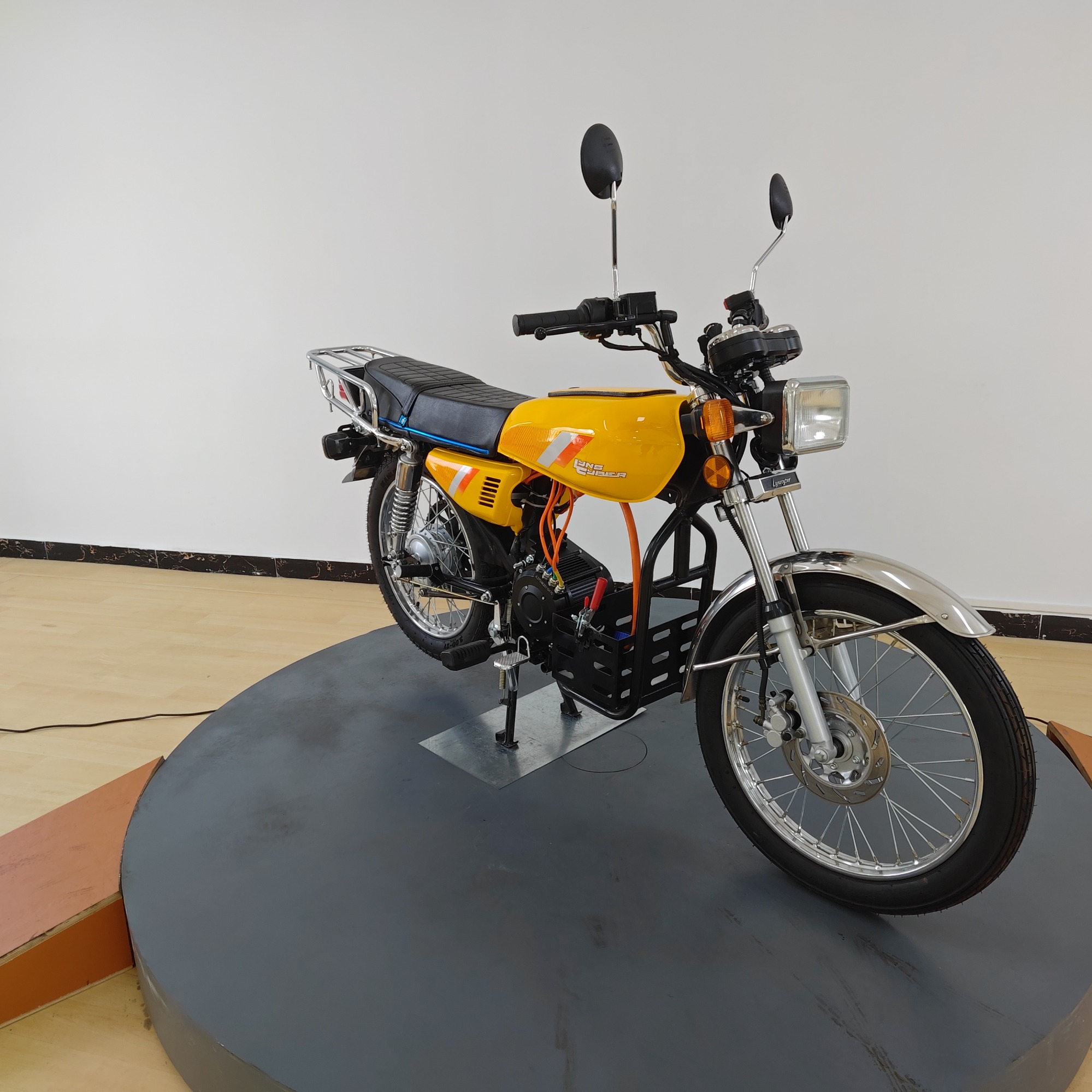 72V 50ah Lithium Battery Two-Wheeled Electric Motorcycle, Equipped with a 3000-4000W High-Power Motor.