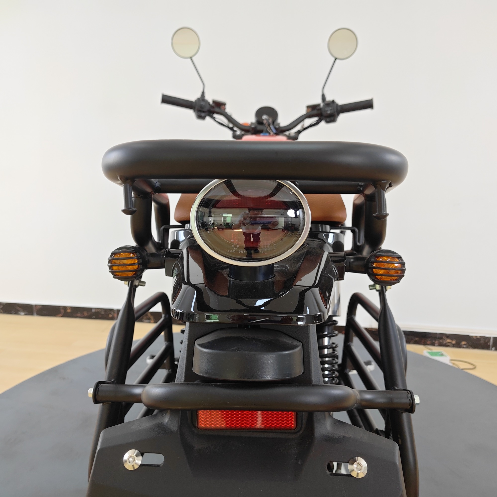 2026 Factory Hot Selling Two-Wheeled Electric Motorcycle Affordable High-End Electric Street Bike