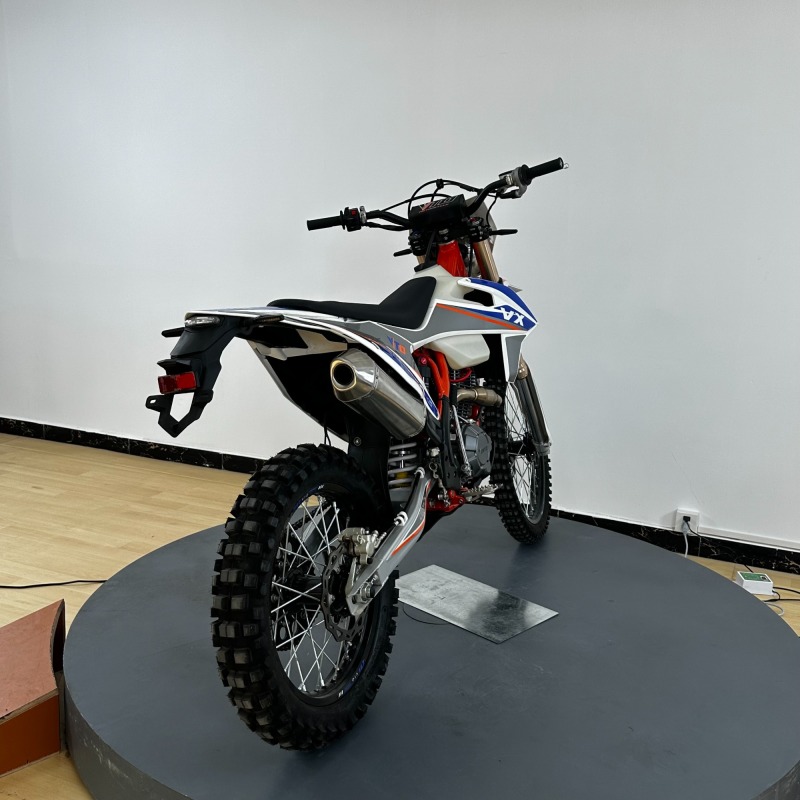 250cc High-Performance off-Road Racing Motorcycle with a Top Speed of 90 Km/H