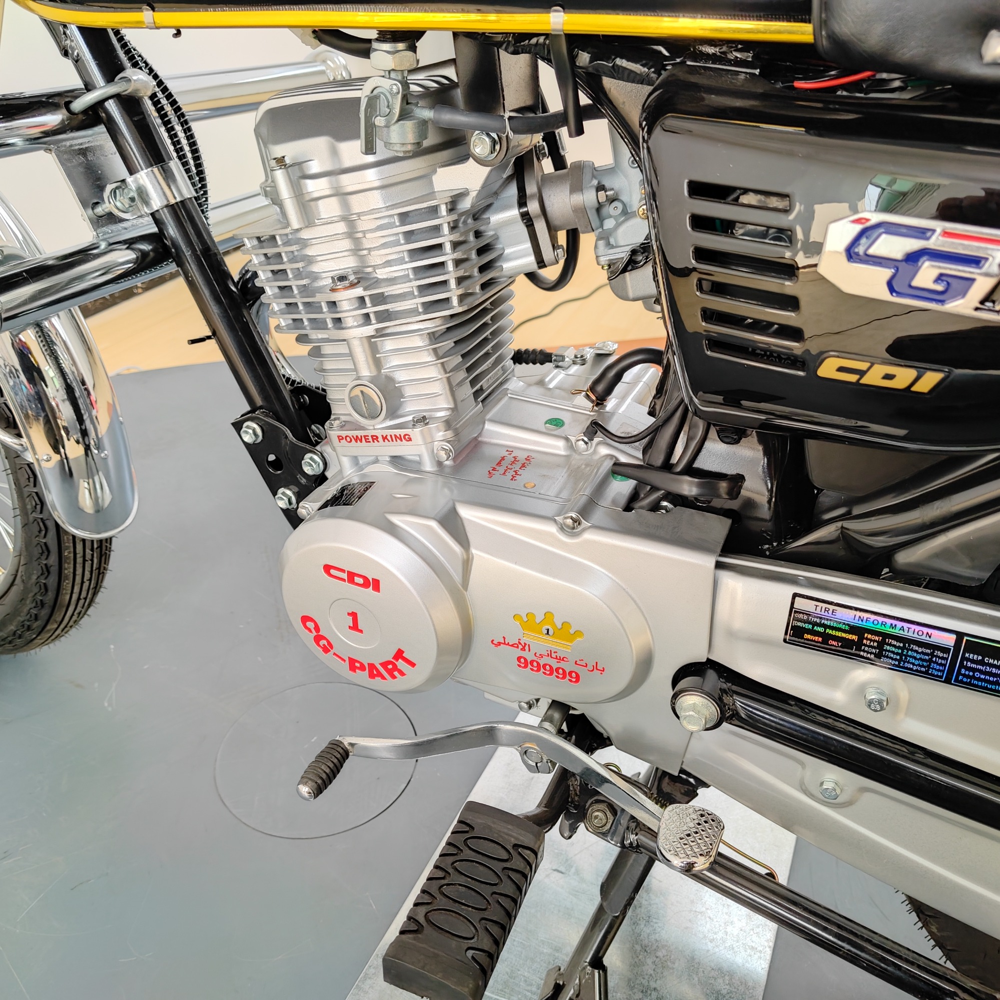Factory Direct Sales of 125cc Two-Wheeled Fuel-Assisted Light Motorcycle