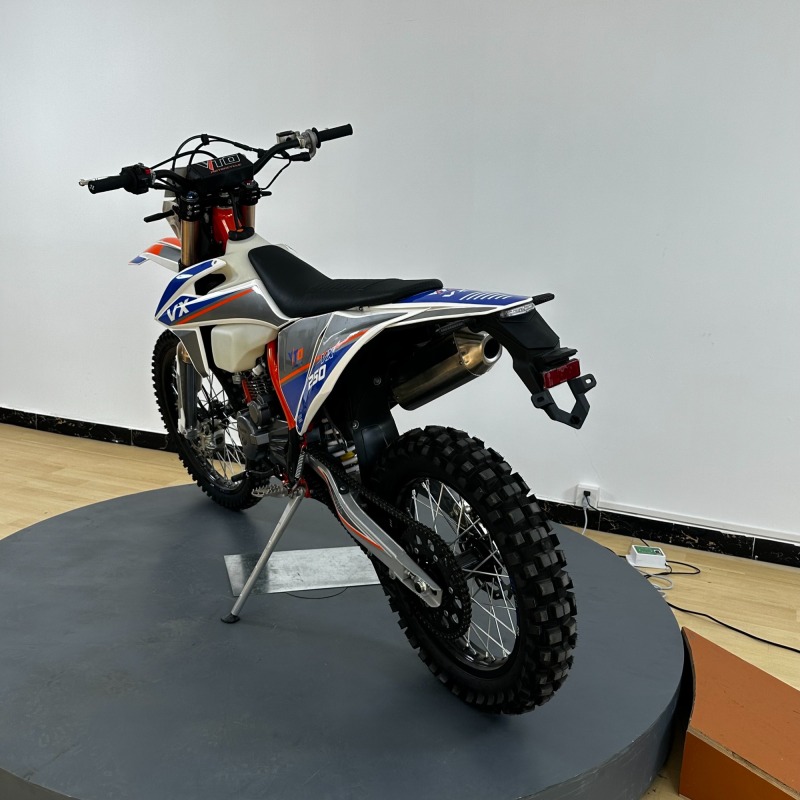 250cc High-Performance off-Road Racing Motorcycle with a Top Speed of 90 Km/H