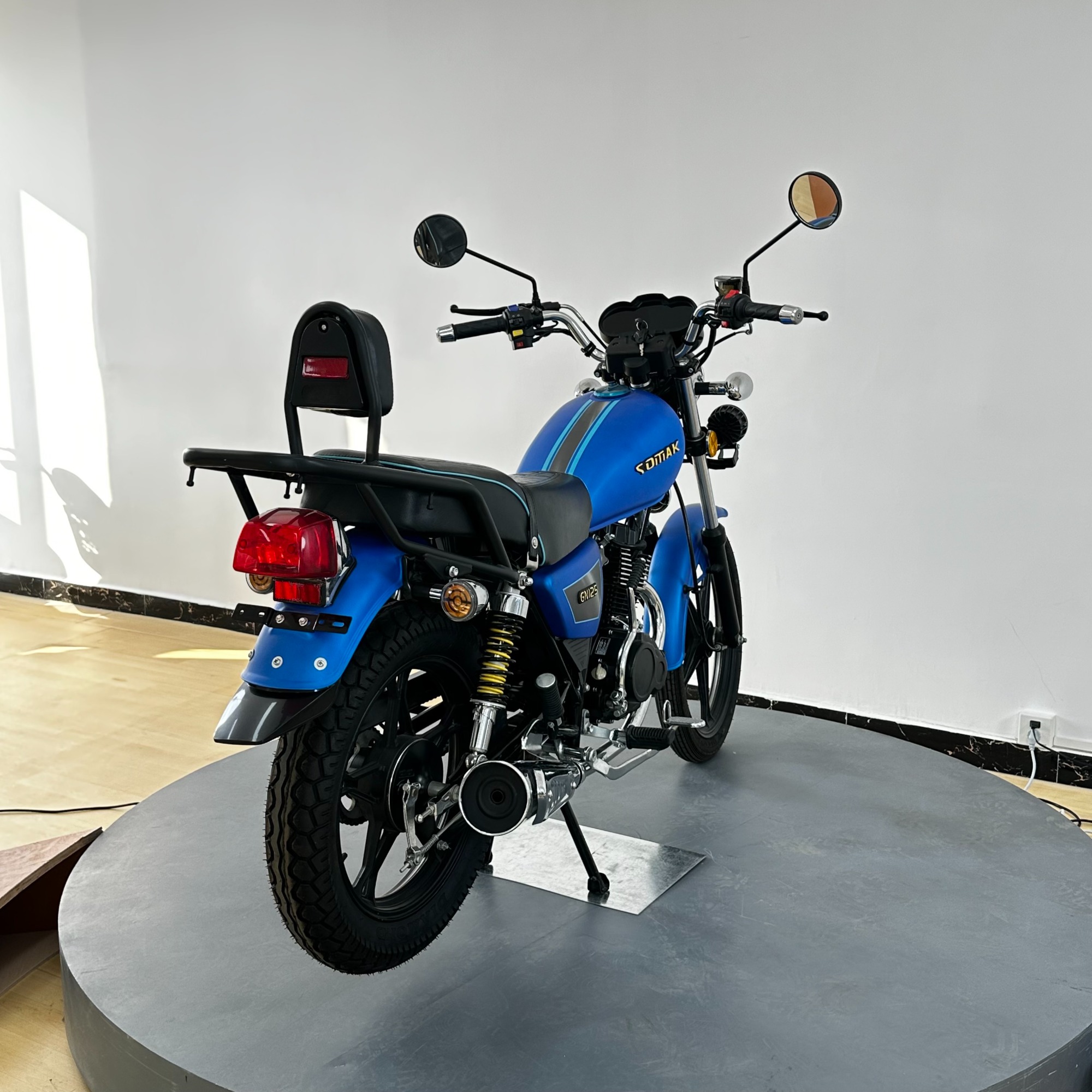 150cc Two-Wheeled Adult City Motorcycle Maximum Load Capacity 200kg