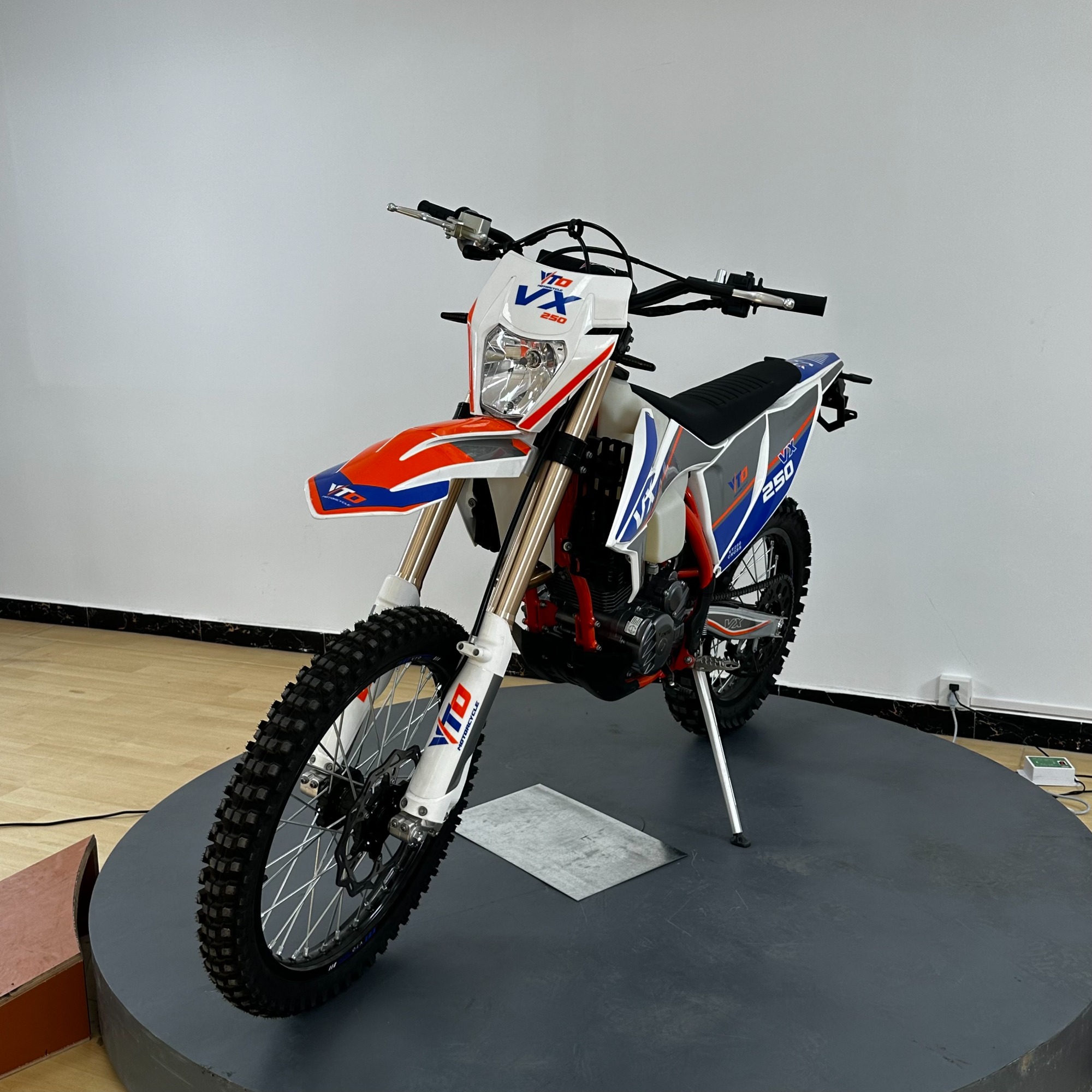 250cc High-Performance off-Road Racing Motorcycle with a Top Speed of 90 Km/H