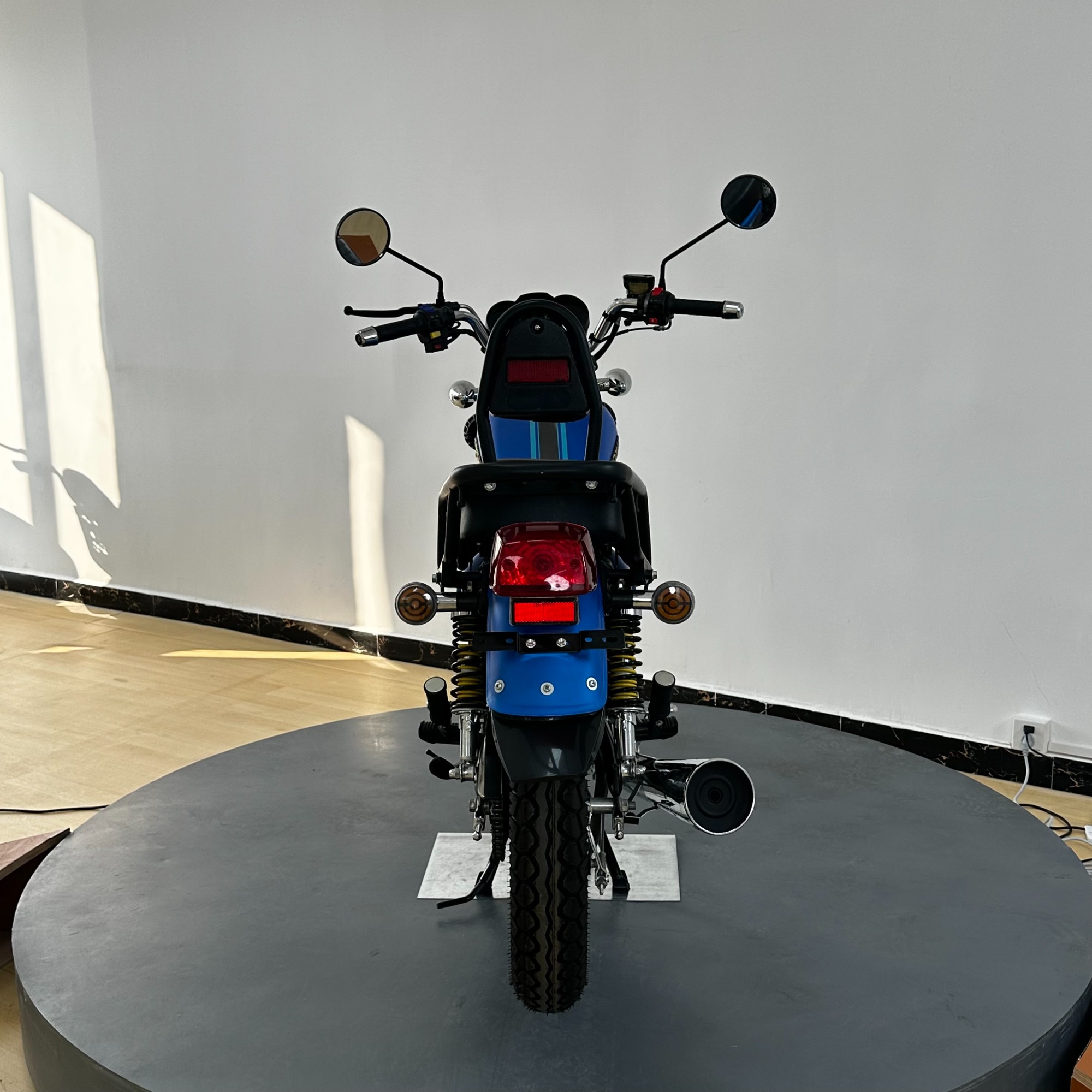 150cc Two-Wheeled Adult City Motorcycle Maximum Load Capacity 200kg