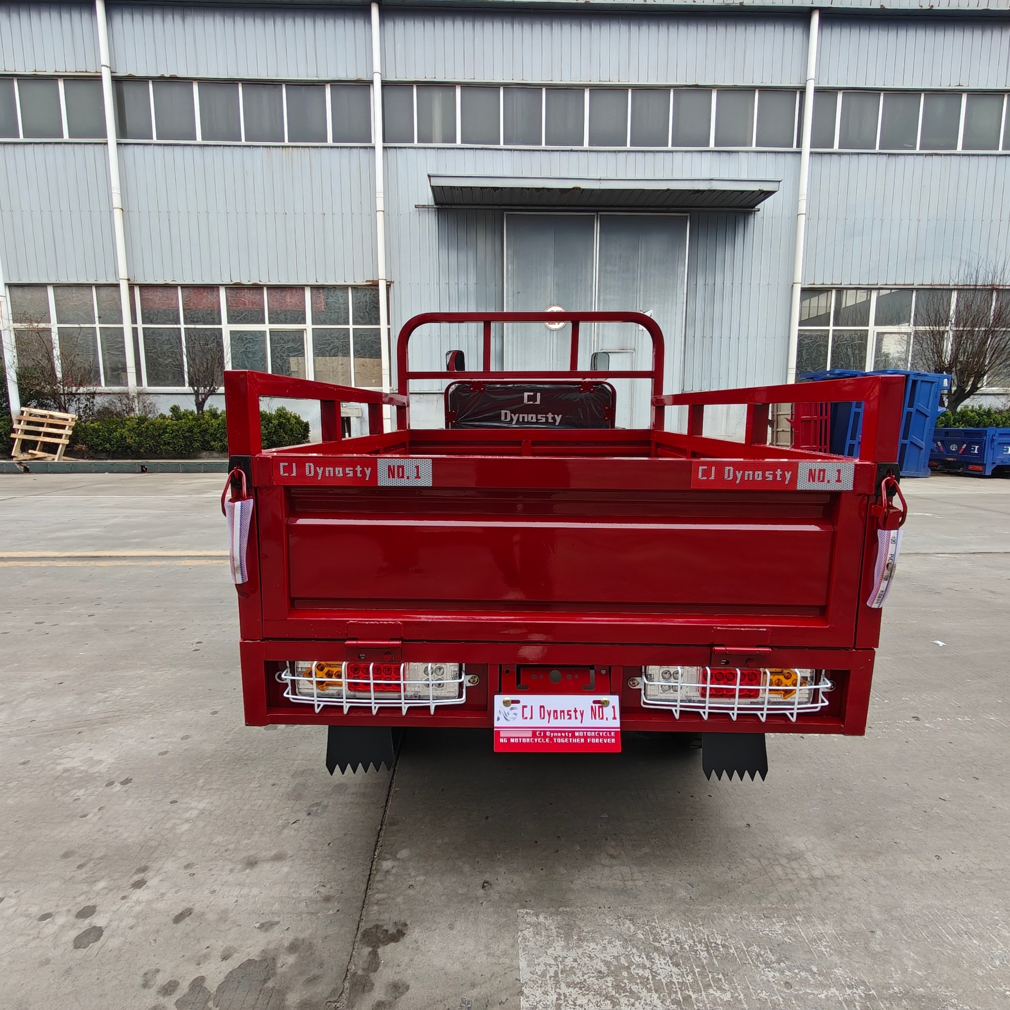 150cc Anti-Electric Cargo Tricycle, Designed for Both Passenger and Cargo Use