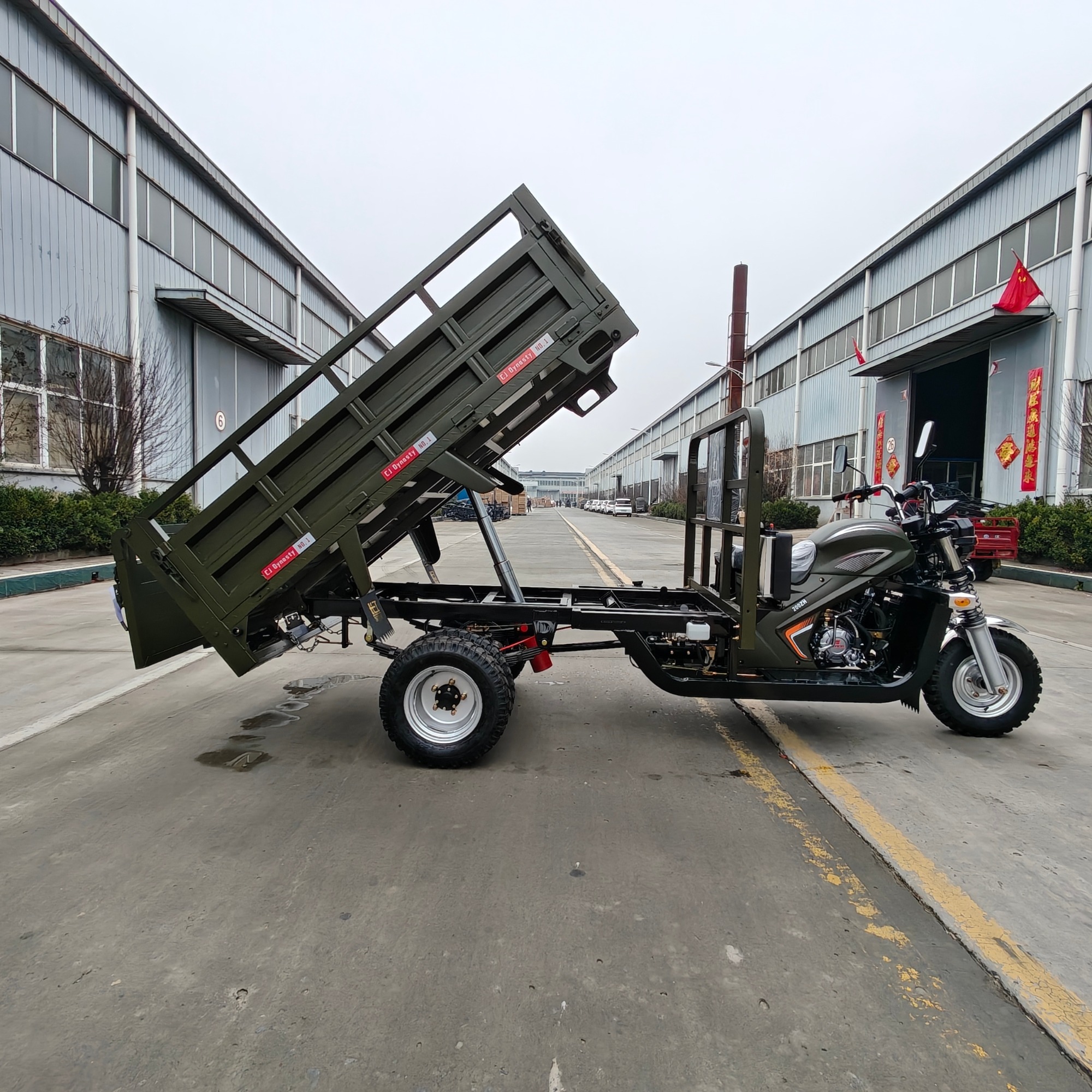 300cc Heavy-Duty Cargo King Four-Wheel Hydraulic Self-Unloading Tricycle Motorcycle Warehouse Dock Daily Freight Tricycle
