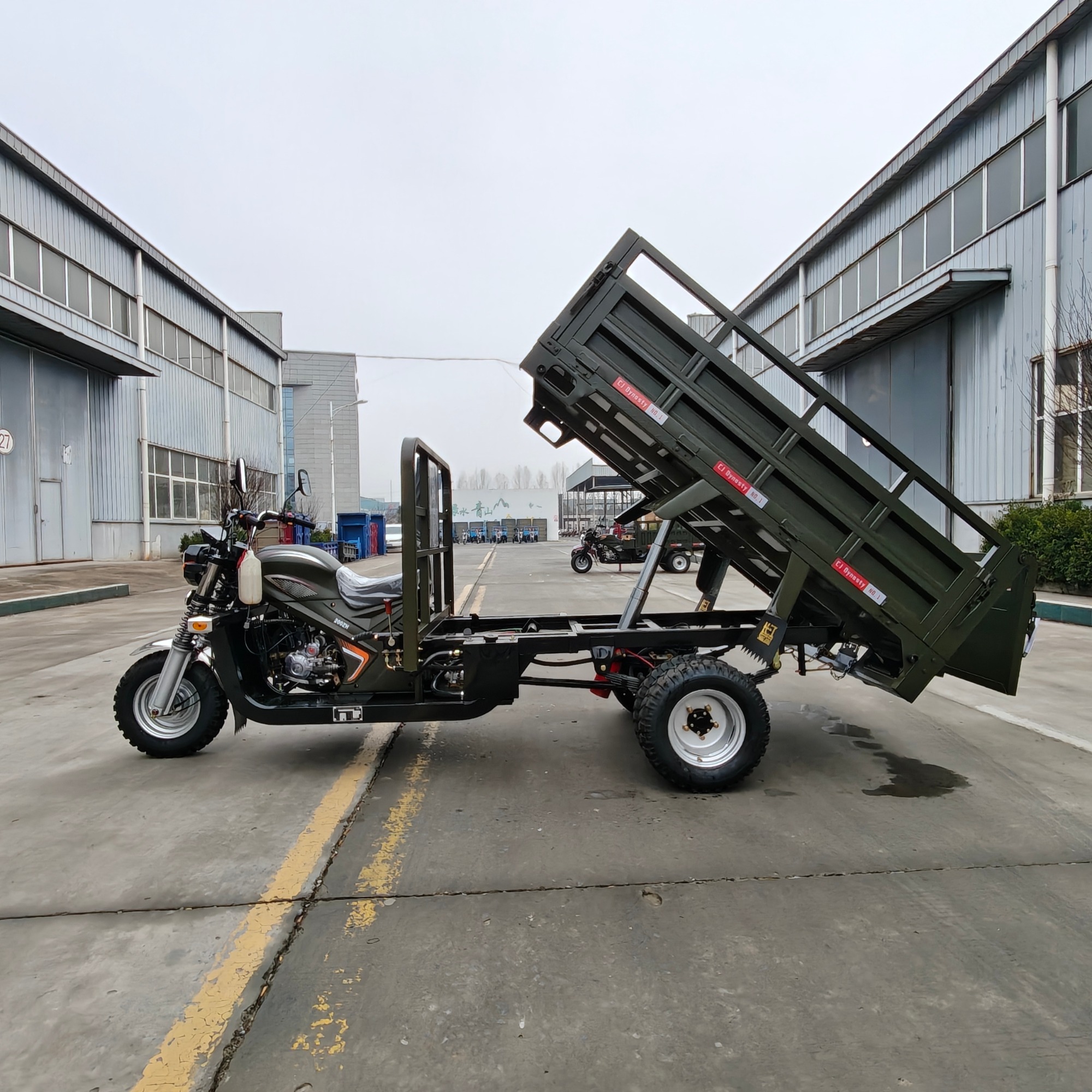 300cc Heavy-Duty Cargo King Four-Wheel Hydraulic Self-Unloading Tricycle Motorcycle Warehouse Dock Daily Freight Tricycle
