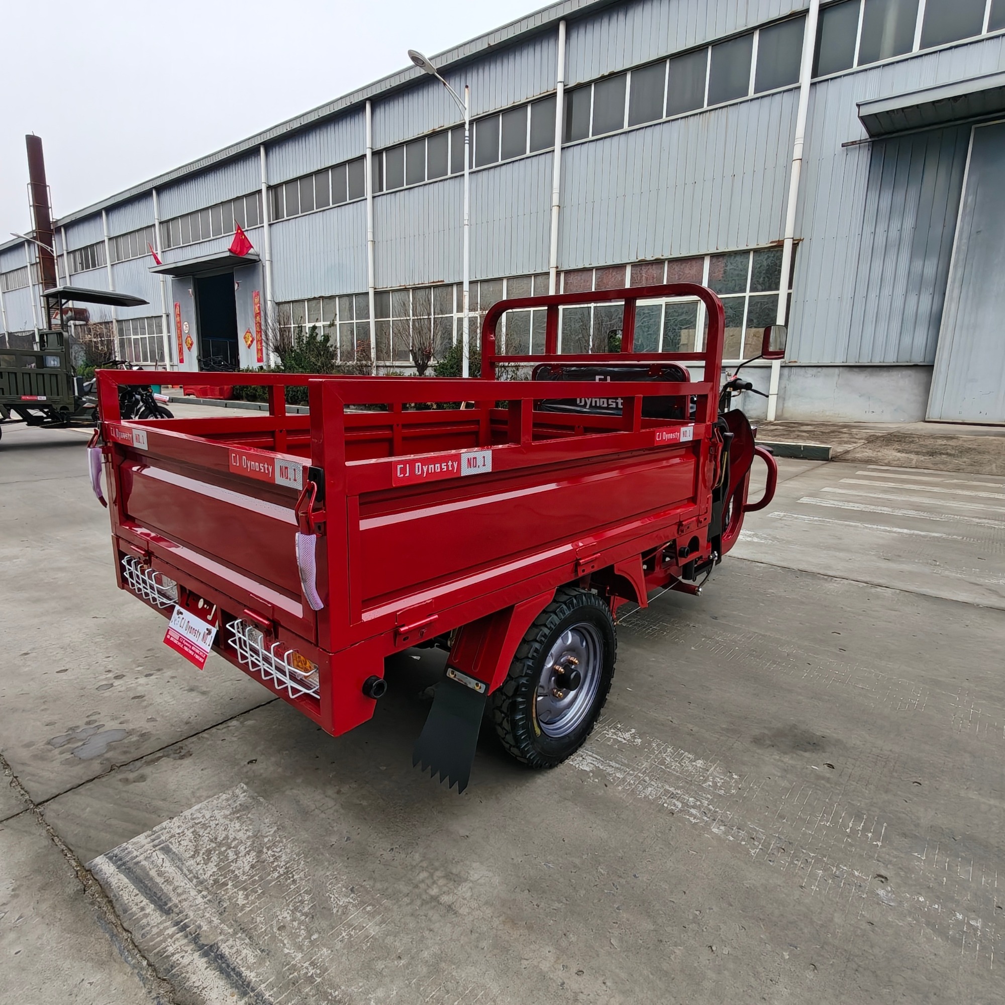 150cc Anti-Electric Cargo Tricycle, Designed for Both Passenger and Cargo Use