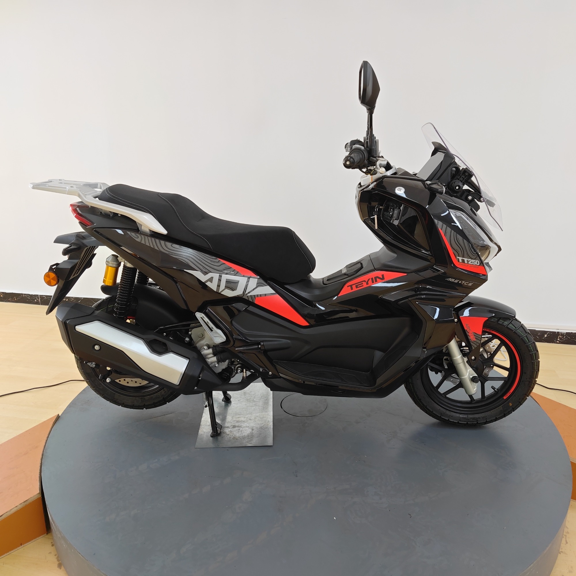2026 New High-Power Adult Gasoline Motorcycle, Factory Direct Sales, Two-Wheeled Commuter Motorcycle