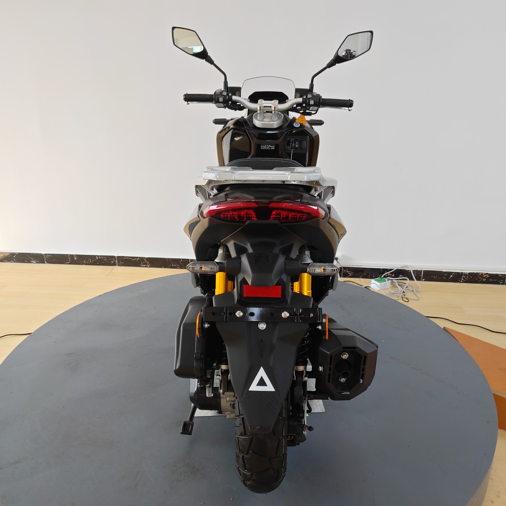 2026 New High-Power Adult Gasoline Motorcycle, Factory Direct Sales, Two-Wheeled Commuter Motorcycle