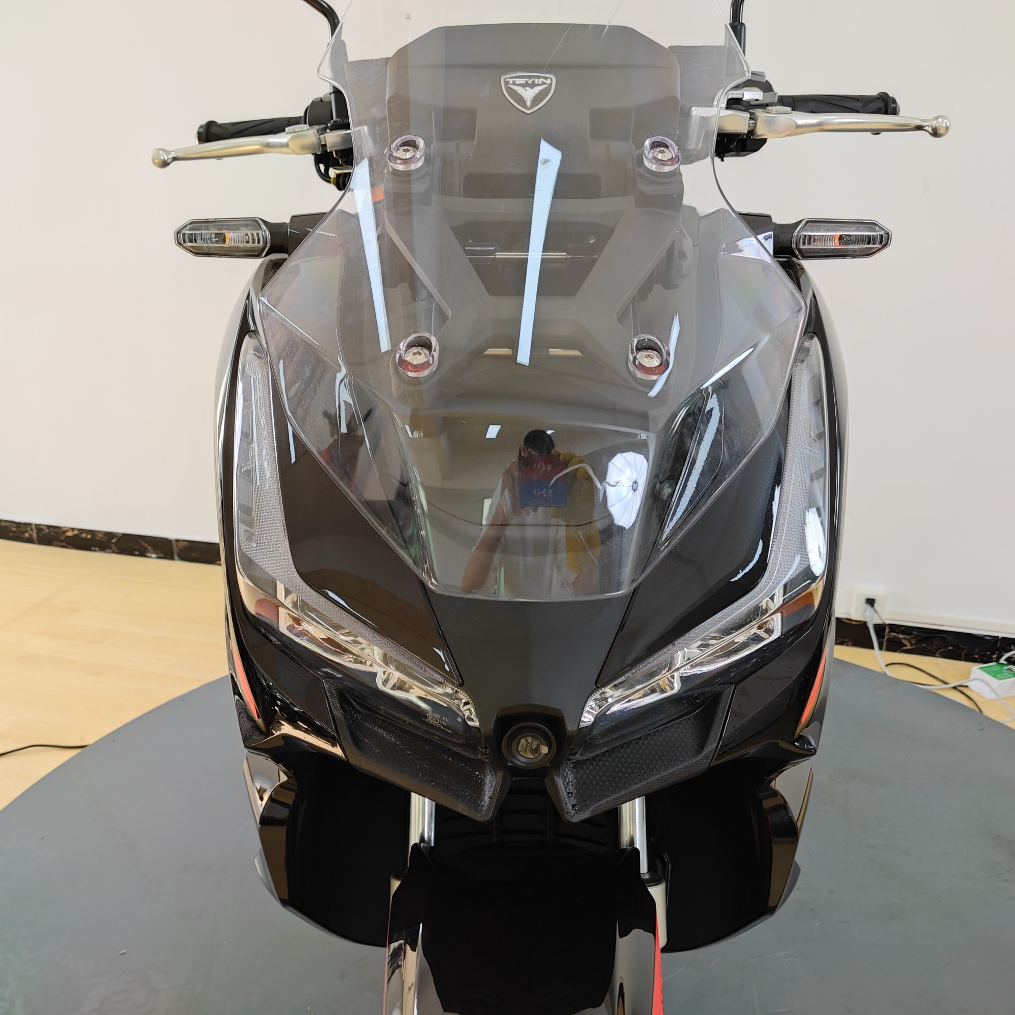 2026 New High-Power Adult Gasoline Motorcycle, Factory Direct Sales, Two-Wheeled Commuter Motorcycle