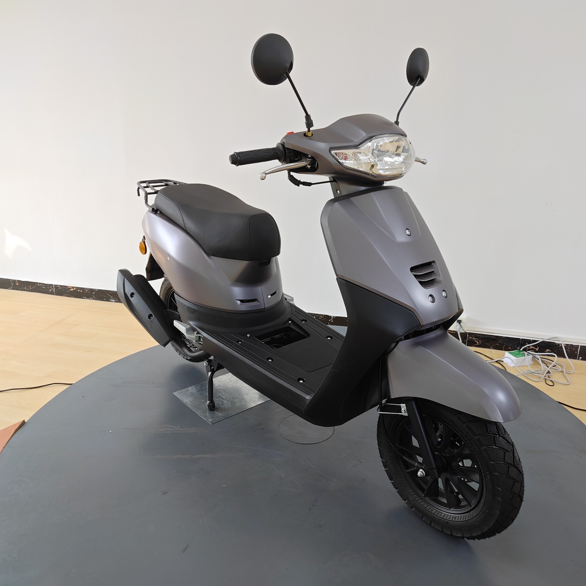 125cc Two-Wheeled Gasoline Scooter, King of Long-Distance Travel, Delivery Vehicle