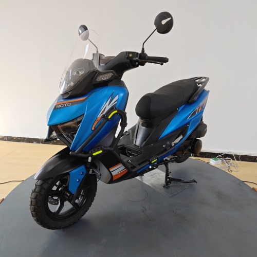 Compact 150cc Fuel-Powered Scooter for Women - Perfect for City