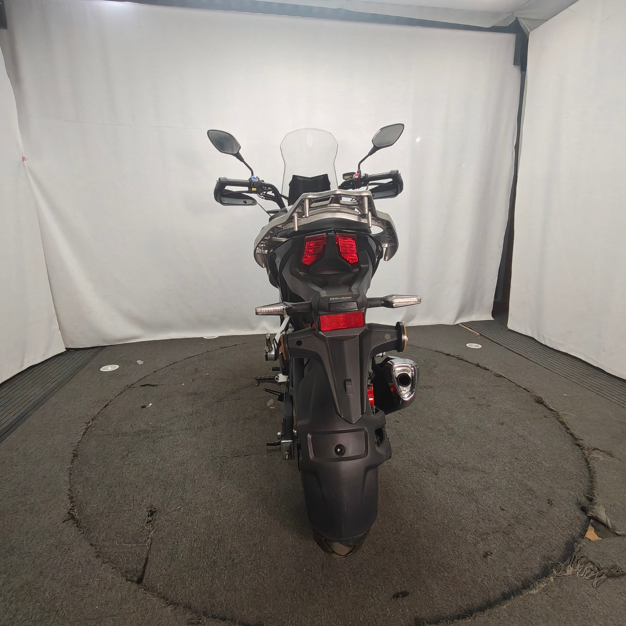 Factory Direct Supply of Sporty 300cc Gasoline Racing Motorcycles