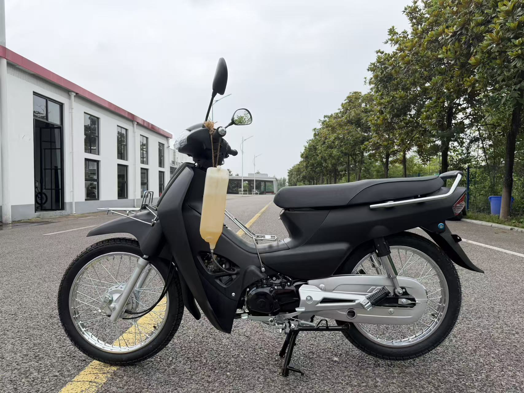 High-Quality Two-Wheeled Lightweight Four-Stroke 110cc Gasoline Motorcycle for Adults