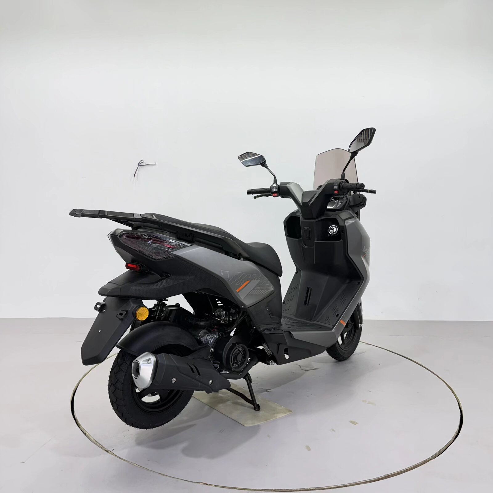 180cc Adult High-Speed Two-Wheeled Motorcycle, Durable Two-Wheeled Scooter