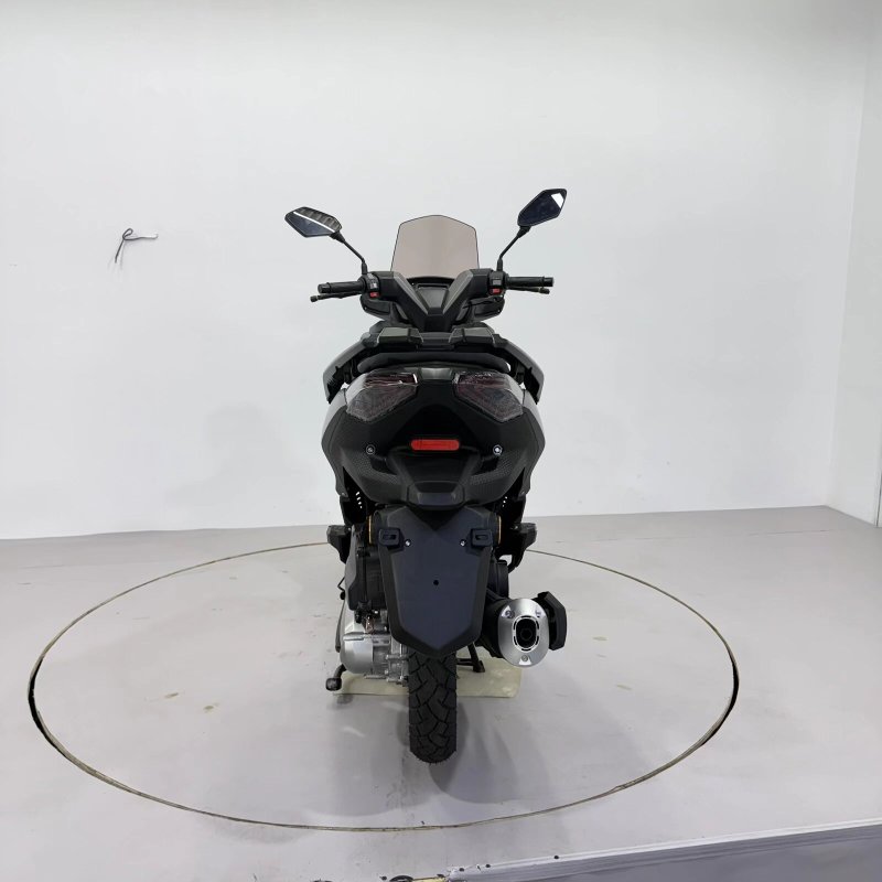 180cc Adult High-Speed Two-Wheeled Motorcycle, Durable Two-Wheeled Scooter
