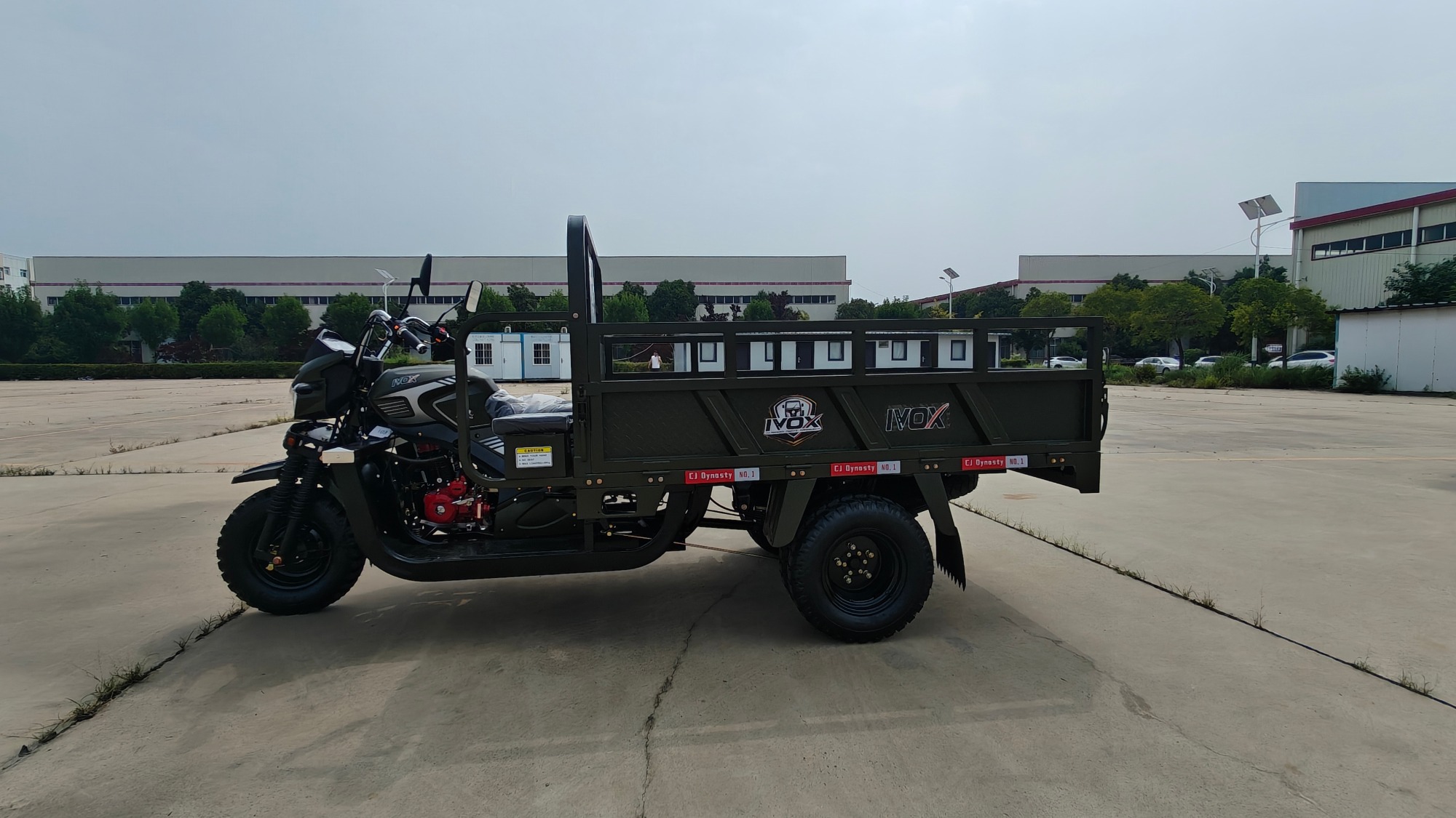250cc Gasoline Engine Cargo Tricycle, Strong Load-Bearing Capacity, Stable and Reliable Power, High-Performance Tricycle.
