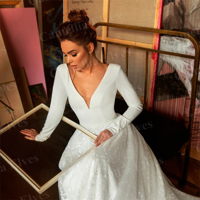 Satin A-Line Wedding Dress 2022 Sexy V-Neck Long Sleeve Bridal Dresses White Wedding Gown C25121