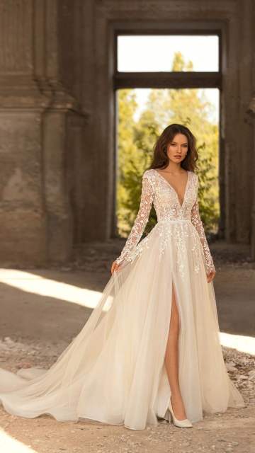 V-neck Long Sleeve Bridal Gowns Lace High Split Bridal Dresses Backless Tulle Wedding Dresses C27301