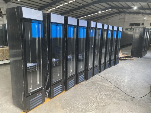 The latest batch of commercial upright coolers for convenience stores is completed.