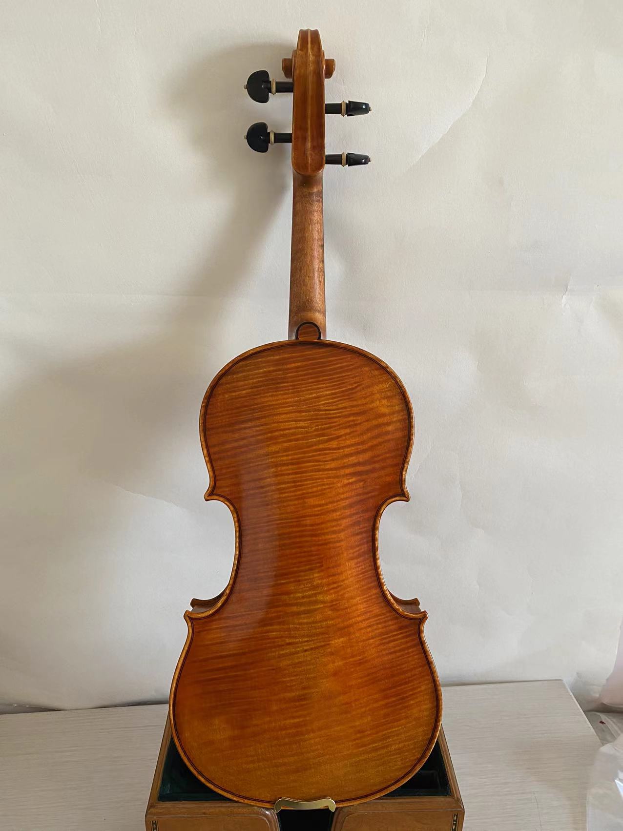 ★Old Guarnerius Style Master Violin 4/4 Master violin 4/4 Stradi model solid flamed maple back