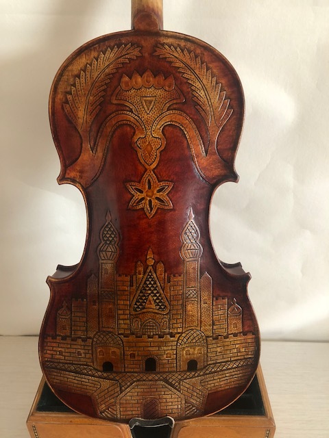 Master violin 4/4  size solid flamed maple back old spruce top hand carved