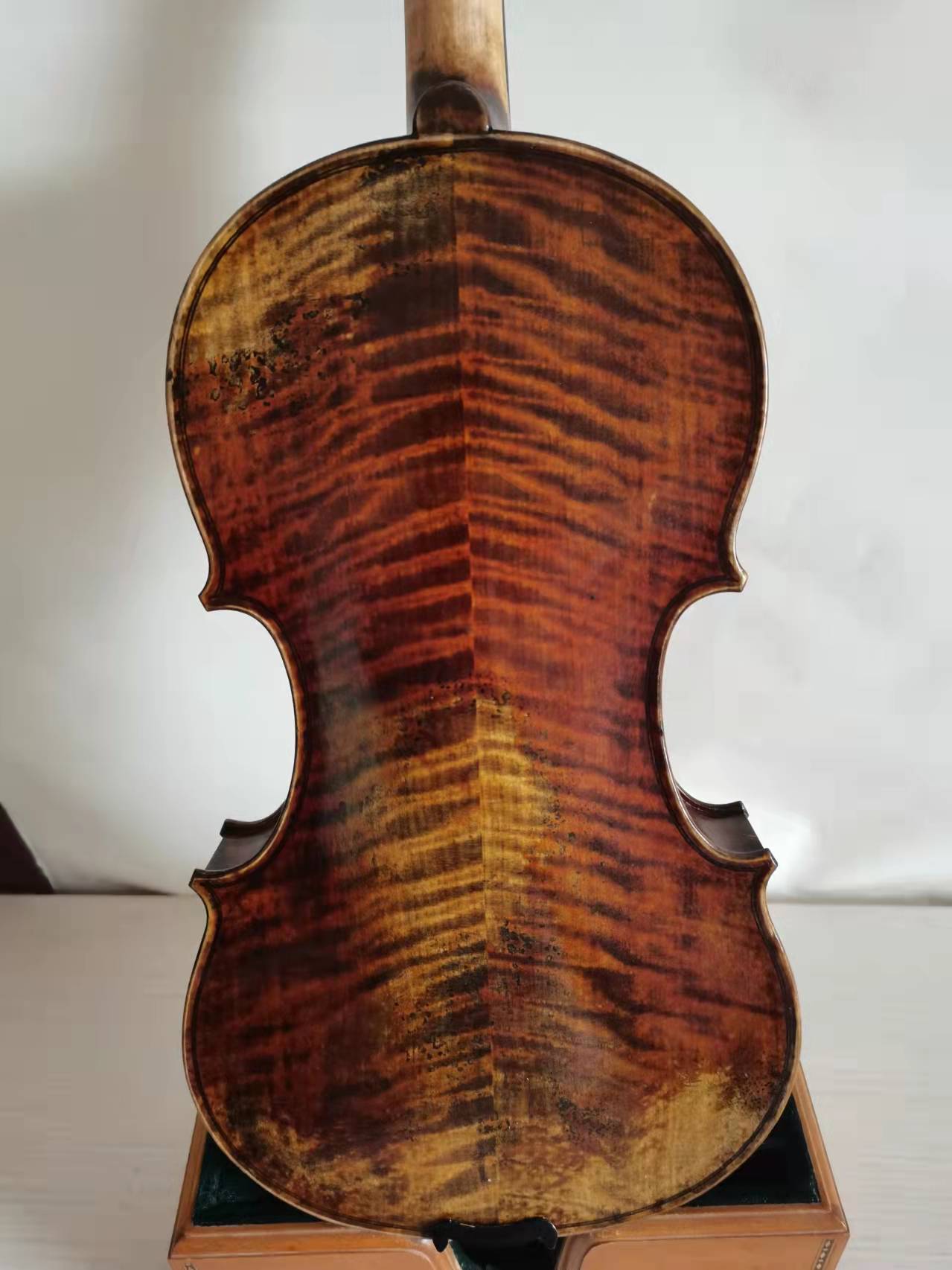 Master violin 4/4 Stradi model solid flamed maple back spruce top