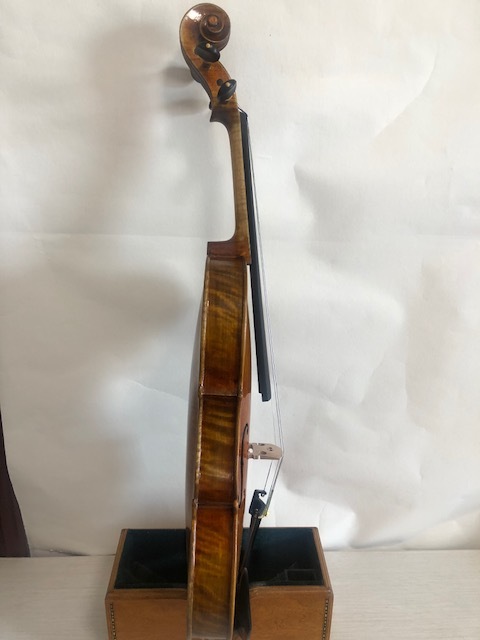 Master 4/4 Violin Amati model antique style solid  flamed maple back spruce top hand made nice sound