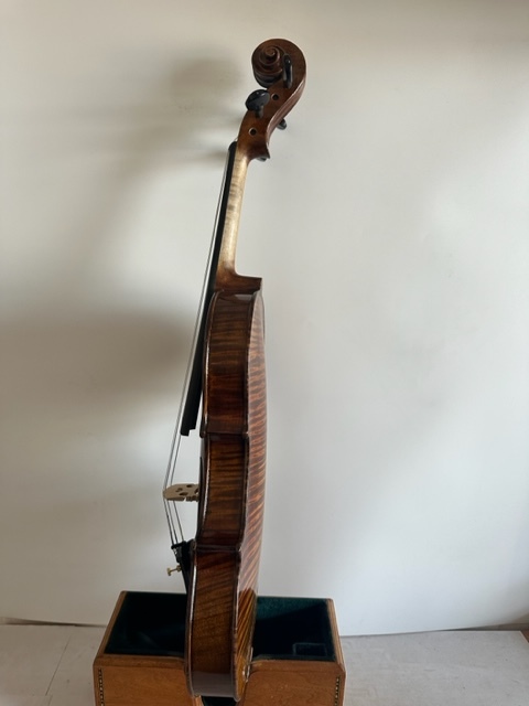 4/4 Violin Solid Guarneri model maple back old spruce top tortoise cracks hand varnished nice sound