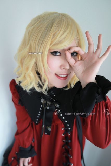 S-4 / KA008 yellow blonde loose beach waves lolita . harajuku wig with bangs .35cm .