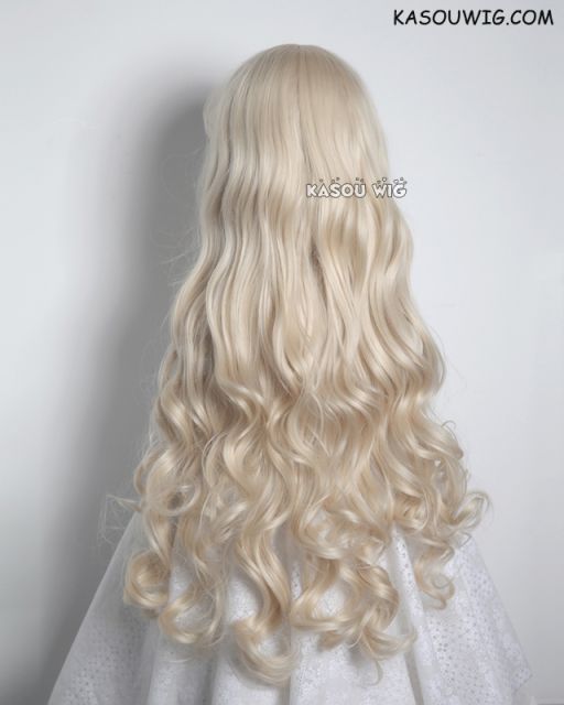 L-1 / KA006 light blonde 75cm long curly wig . Hiperlon fiber