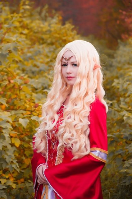 Daenerys Targaryen Game of thrones / A Song of Ice and Fire pale blonde curly cosplay wig 80cm . Lolita wig . SP25