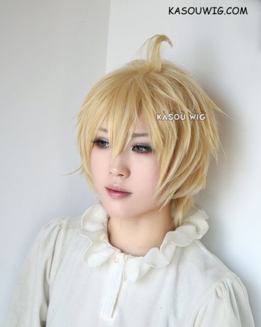 Owari no Seraph Mikaela Hyakuya light yellow blonde wig . many layers with ahoge