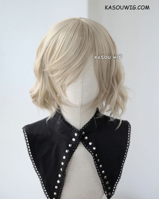 S-4 / SP02 sand blonde  loose beach waves lolita . harajuku wig with bangs .35cm .