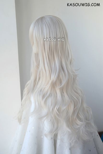 L-3 / SP05 pearl white long layers loose waves cosplay wig . heat-resistant fiber