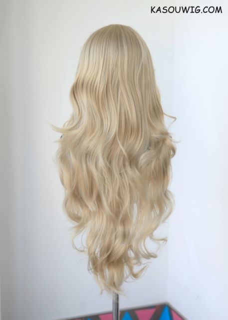 L-3 / SP11 beige blonde long layers loose waves cosplay wig
