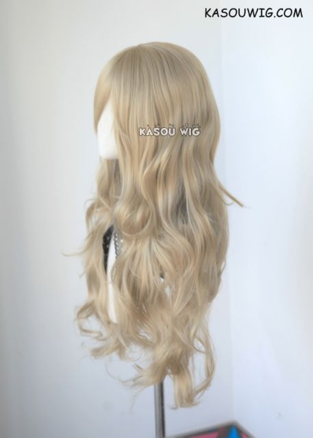 L-3 / SP11 beige blonde long layers loose waves cosplay wig