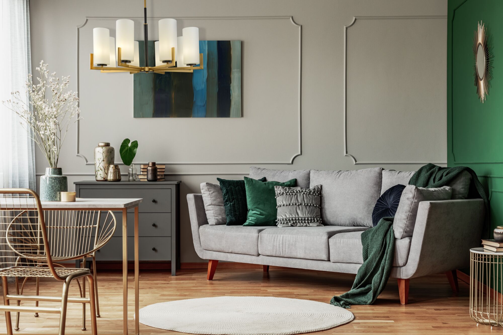 Μοντέρνο γυάλινο κρεμαστό, Λευκό Γυαλί, 6 Φωτεινά σε Χρυσό και Μαύρο Φινίρισμα, Κρεμαστό σε Ξενοδοχείο, Βίλα, Σπίτι, Εστιατόριο, το ύψος μπορεί να ρυθμιστεί κατόπιν αιτήματος