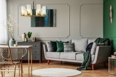 Μοντέρνο γυάλινο κρεμαστό, Λευκό Γυαλί, 6 Φωτεινά σε Χρυσό και Μαύρο Φινίρισμα, Κρεμαστό σε Ξενοδοχείο, Βίλα, Σπίτι, Εστιατόριο, το ύψος μπορεί να ρυθμιστεί κατόπιν αιτήματος