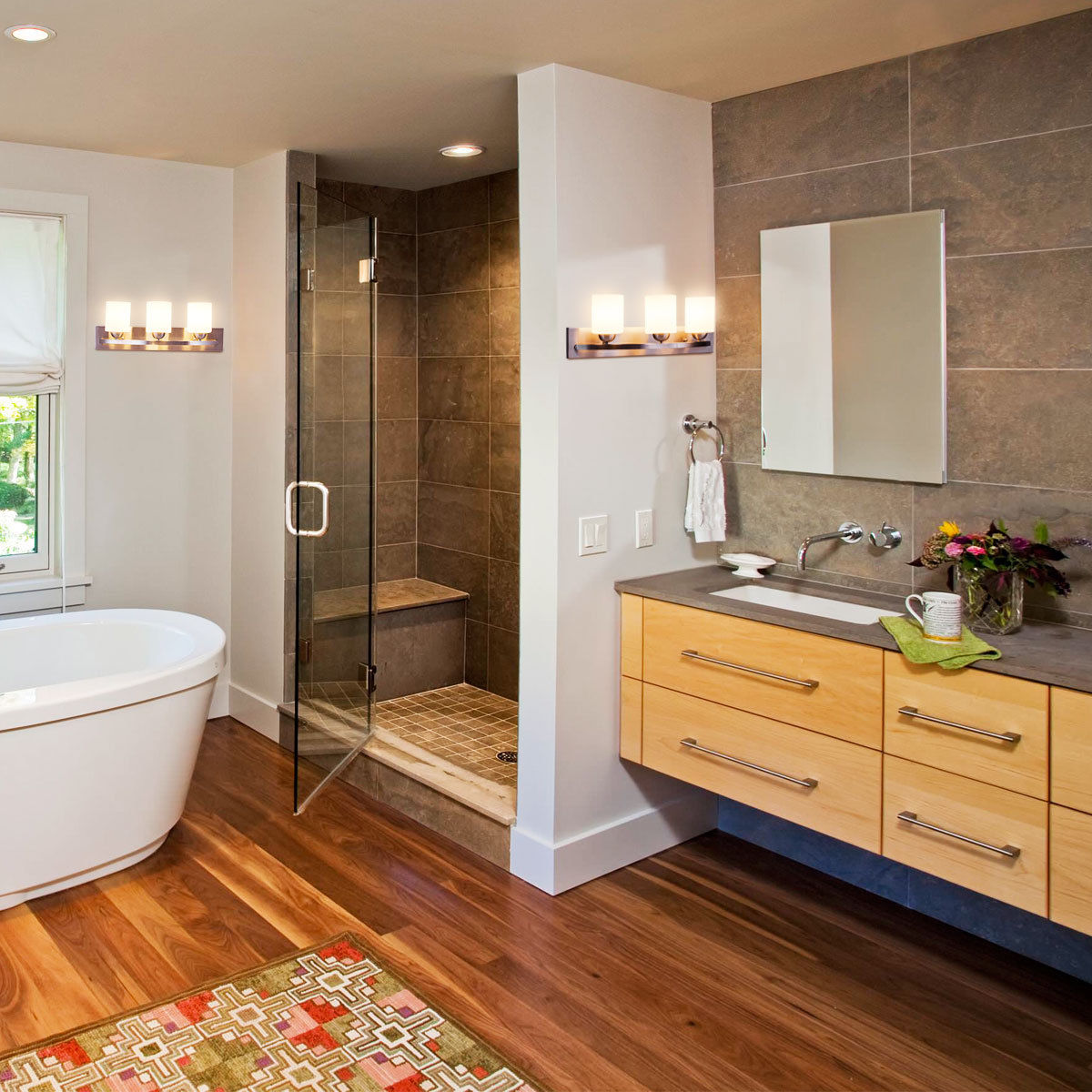 3 light vanity lighting, modern wall light, Satin nickel finish in အဖြူရောင်အဝိုင်းပါသော ရေချိုးခန်းမီးများ