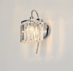 အရည်အသွေးမြင့် ဆွဲသီးမီးခွက်၊ ကြည်လင်ပြတ်သားသောပုံဆောင်ခဲ၊ Chrome Finish ရှိ မီးလုံး 6 လုံး၊ ဟိုတယ်၊ Villa၊ Home၊ Retaurant တွင် တွဲလောင်း၊ E14/E27၊ Tube များအတွက် အသုံးပြုနိုင်ပြီး ချိန်ညှိနိုင်ပါသည်။