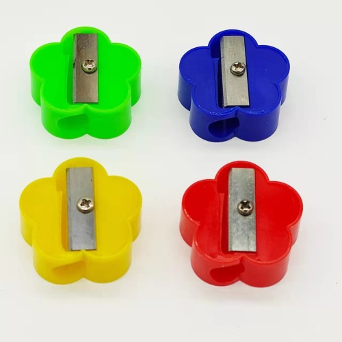 Quincunx pencil sharpener