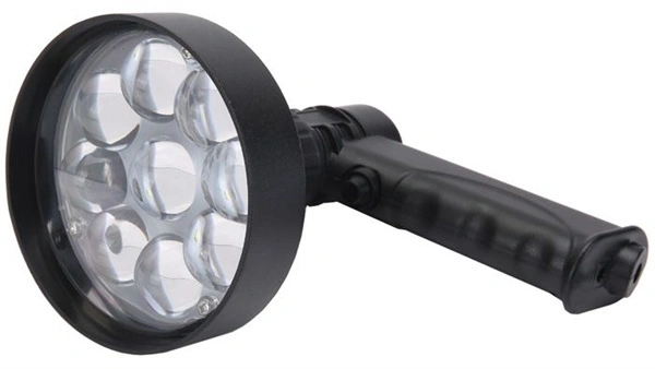 Titan LED Rechargeable Handheld Spotlight 2000 Lumens Lithum Battery 7.4V 2600MAH