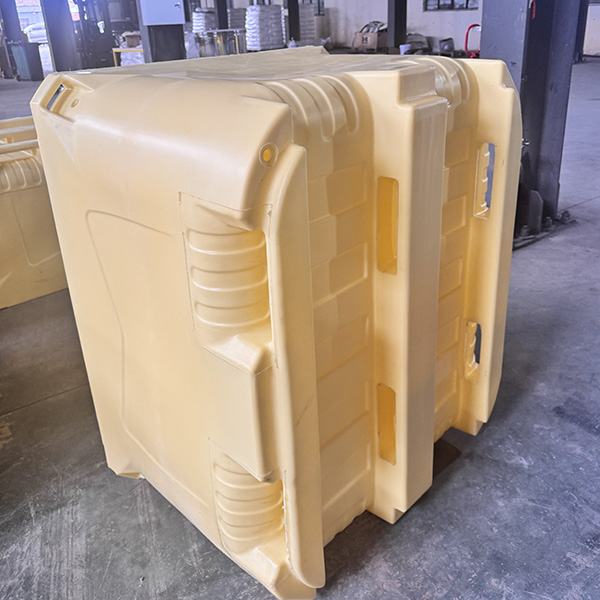 Commercial Seafood Transport Container 800L Stackable with Lid