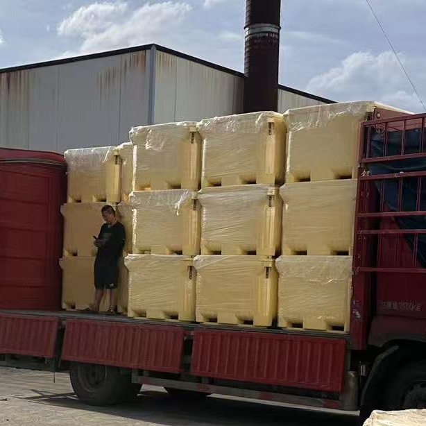 Commercial Seafood Transport Container 800L Stackable with Lid